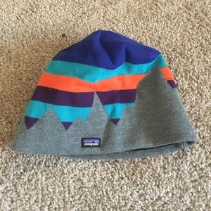 Patagonia Beanie- Mountain Design